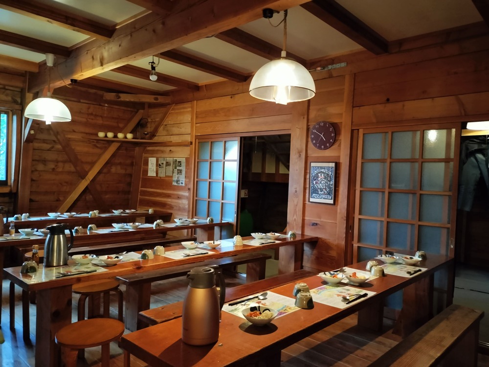 馬の背ヒュッテの食堂