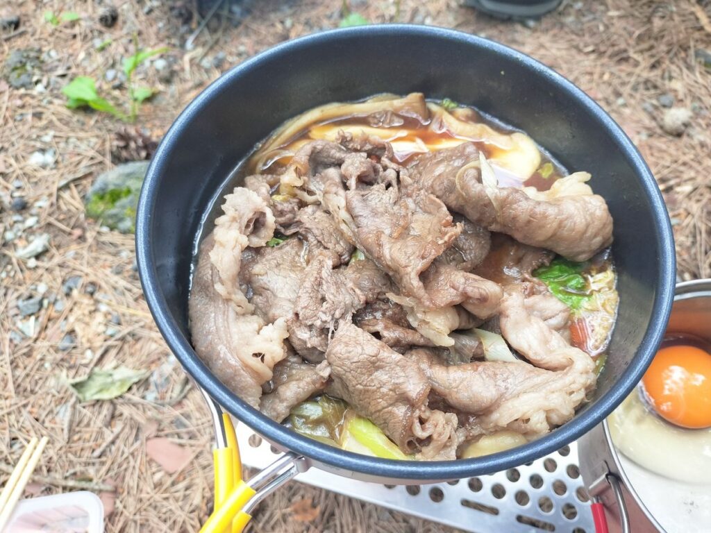 本栖湖キャンプ場ですきやき
